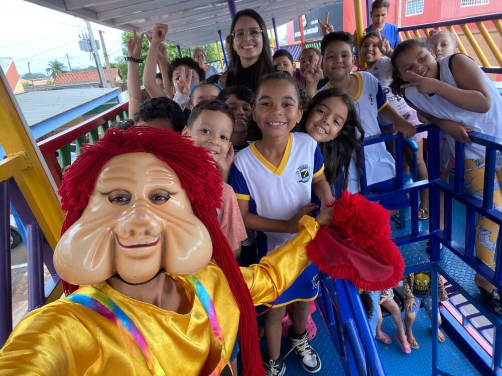 Ribeirão Pires comemora 68 anos com passeio solidário na 'Carreta da Alegria 