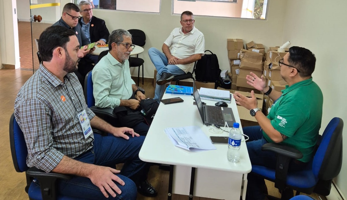 Prefeito Paulo Boaventura, João Gabriel e vereadores se reúnem com Governador e Secretários de Estado na Agrishow