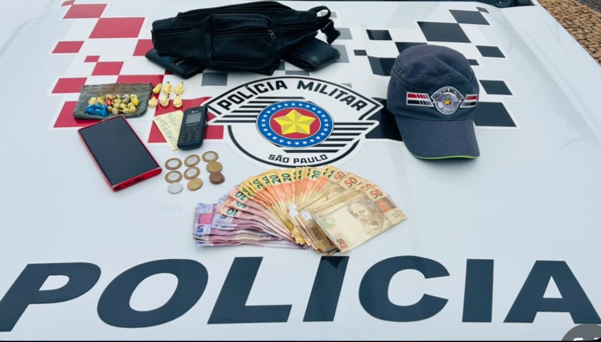 Mototaxista é preso por tráfico com drogas, dinheiro e anotações no bairro Antena em Andradina