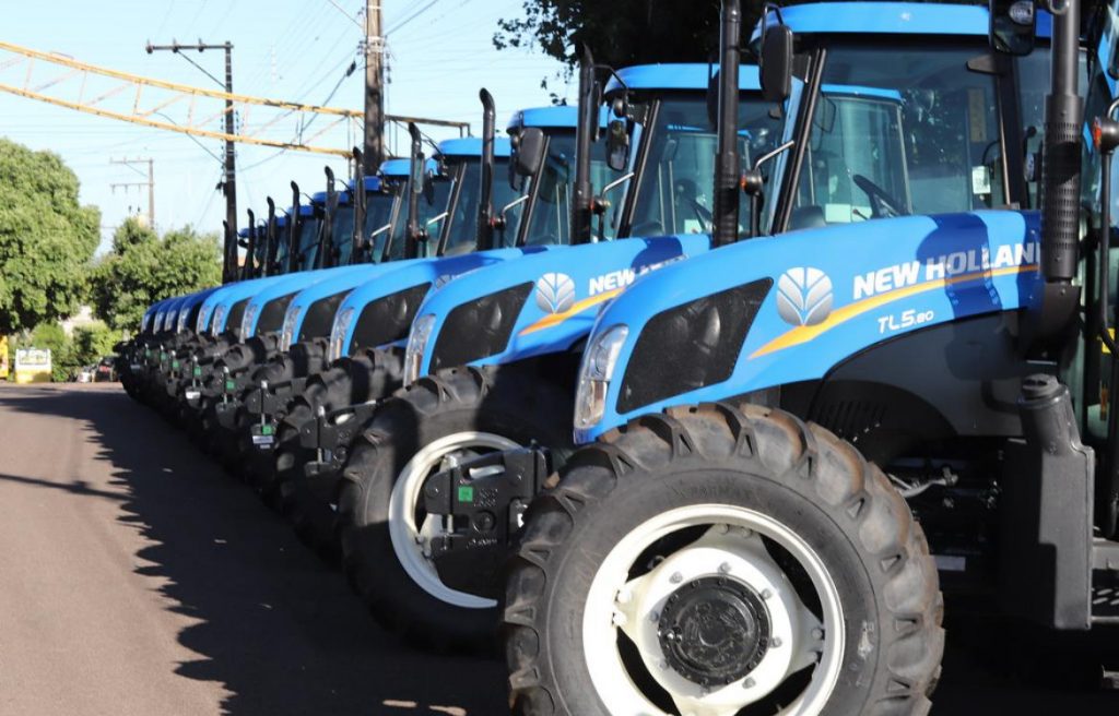 Governo de SP firma novos convênios para facilitar compra de tratores por pequenos produtores