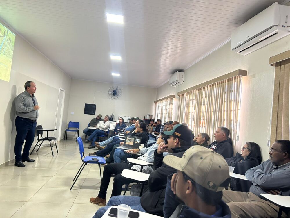 Castilho reúne produtores em palestra técnica sobre irrigação e sustentabilidade no campo