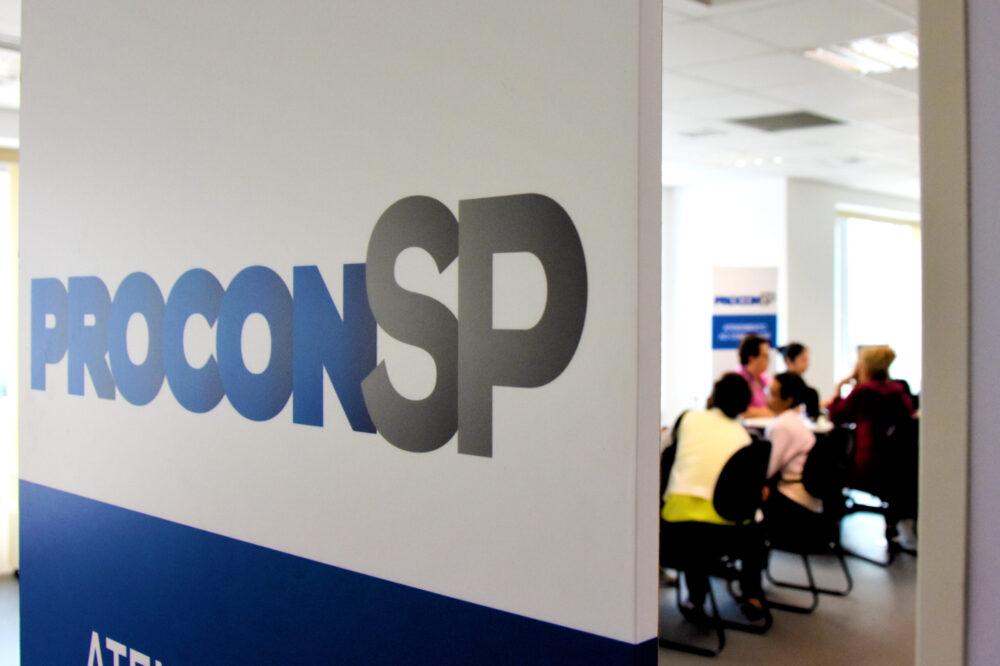 Procon‑SP cria grupo de trabalho para orientar comércio de produtos usados e fortalecer economia circular