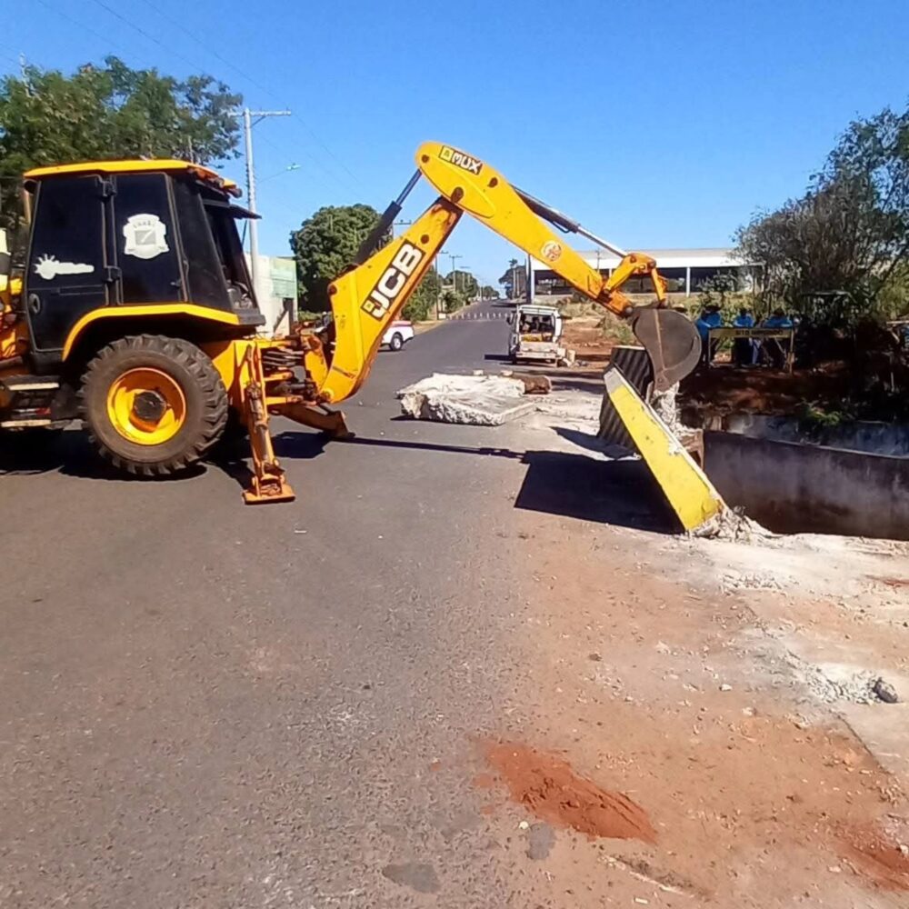 Prefeito Paulo Boaventura anuncia obras de segurança na rua Belarmino Silva França em Castilho