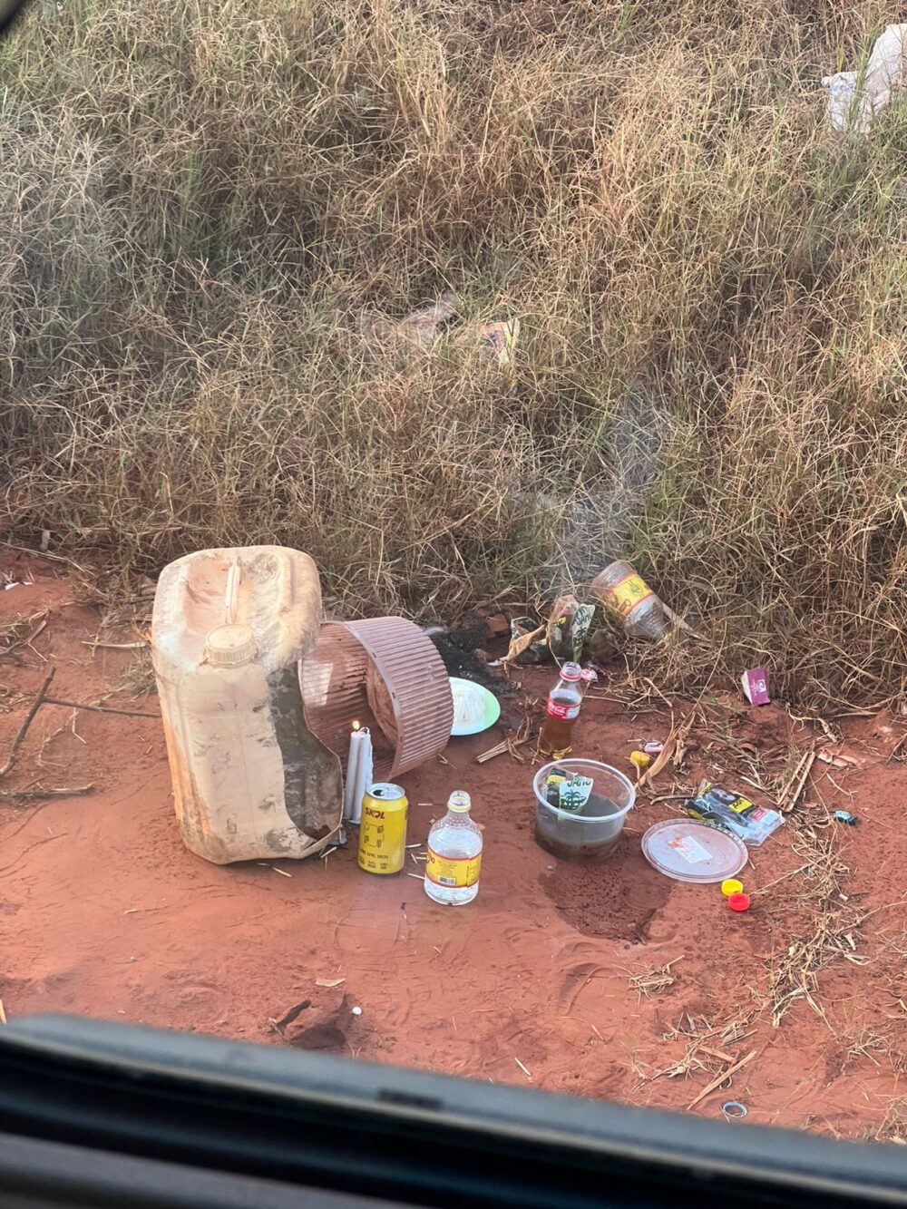 Viralcool alerta para riscos de incêndio causados por velas em práticas religiosas durante o período crítico para incêndios