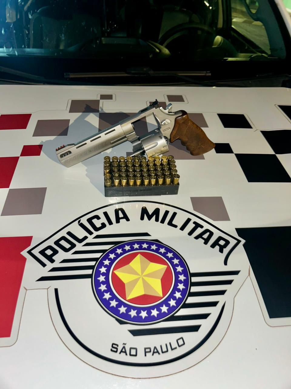 Homem é preso em Castilho com arma de uso restrito durante patrulhamento da PM