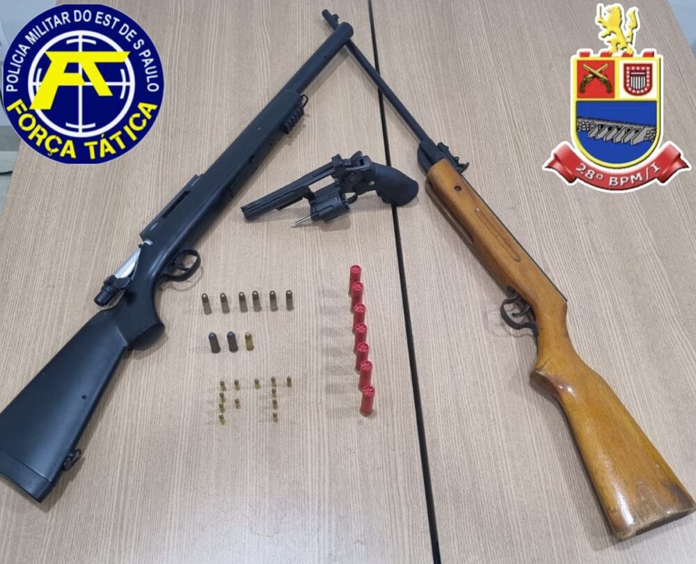 Adolescente é apreendido com réplica de arma e munições em Andradina