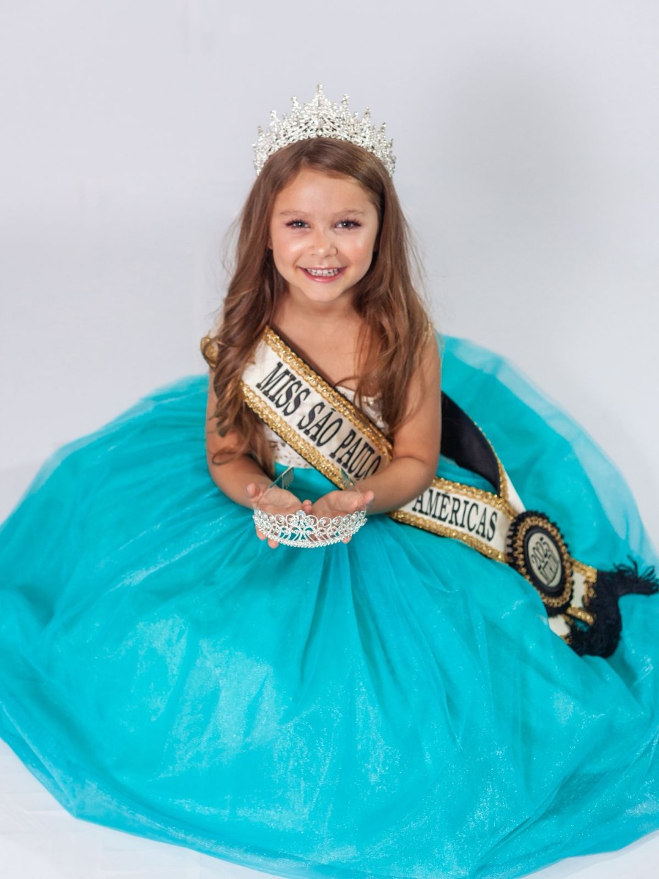 Laura Nogueira representa Araçatuba e São Paulo no Miss Mirim Brasil de Las Américas 2025