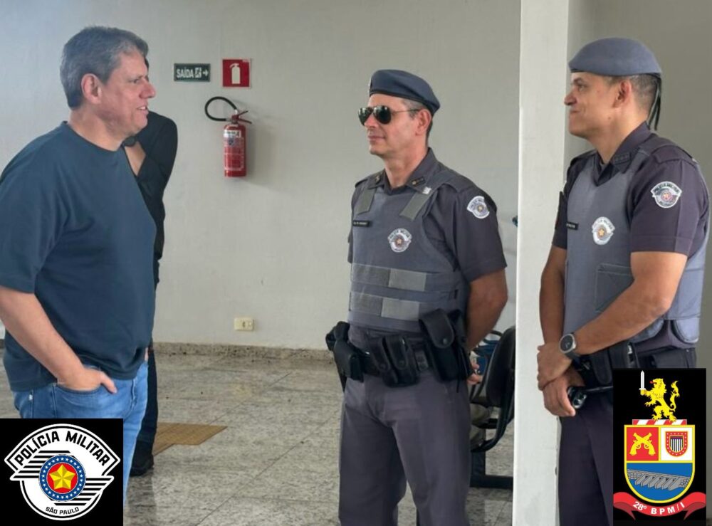 Governador Tarcísio de Freitas é recepcionado pelo Major Marcos Romansini em Andradina