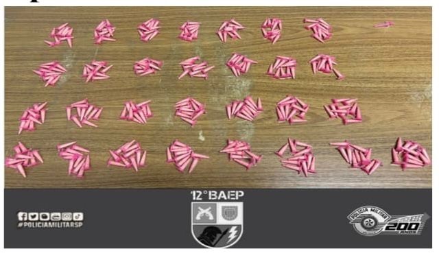 BAEP apreende 290 tubinhos de cocaína após perseguição no bairro São José, em Araçatuba