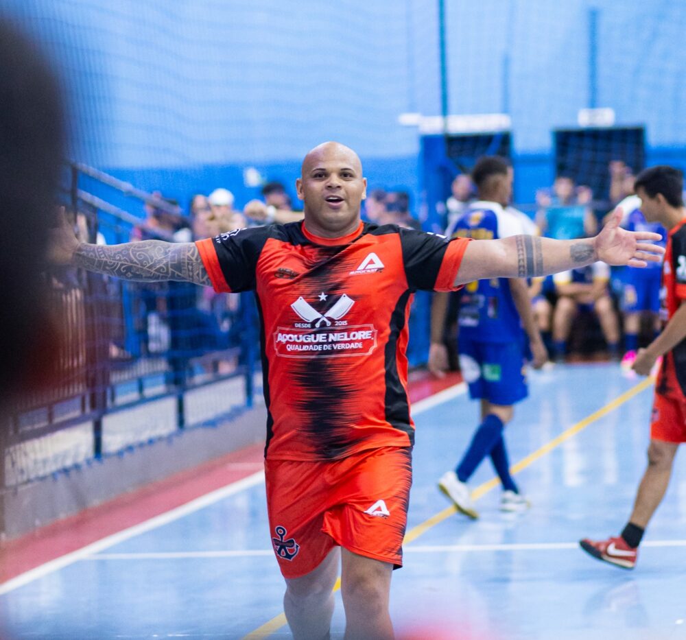 Diego Silva do Auto Cast chega a 11 gols e assume a artilharia do Campeonato de Férias de Futsal de Castilho