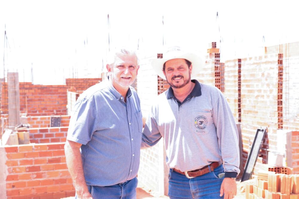 Prefeito e vice visitam obras da nova UBS e destacam avanço do complexo de saúde em Guaraçaí
