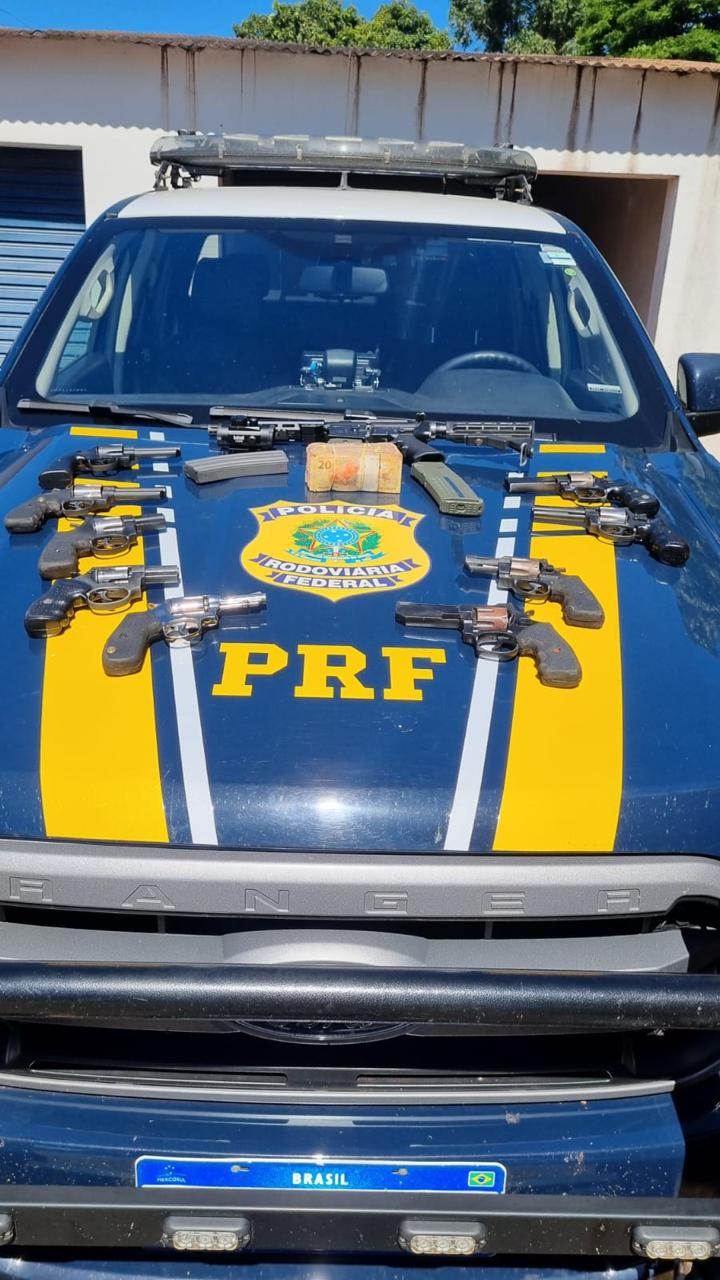 PRF flagra tráfico internacional de armas no Paraná