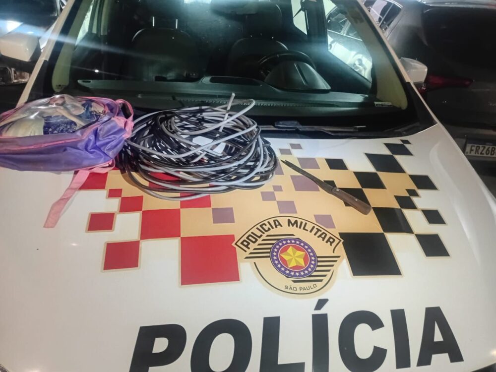 Três são presos por furto de fios