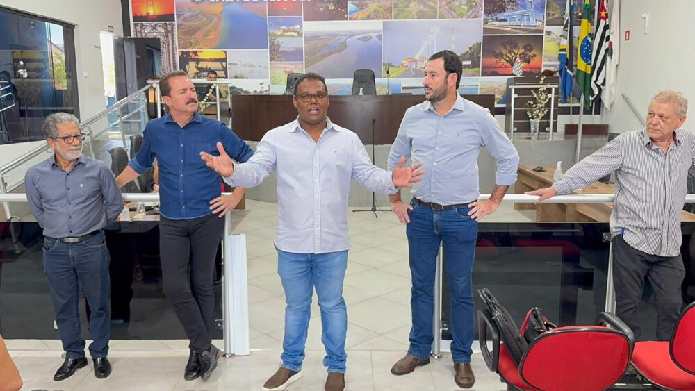 Castilho aprova compra de nova ambulância