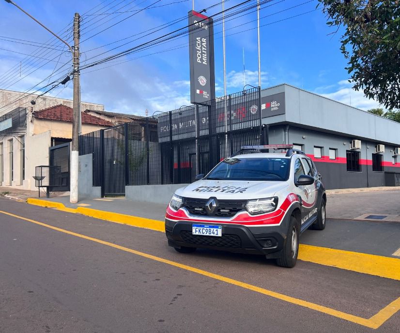 PM captura quatro procurados na região