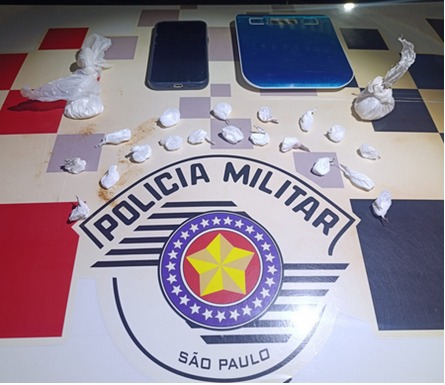 PM flagra adolescente com cocaína