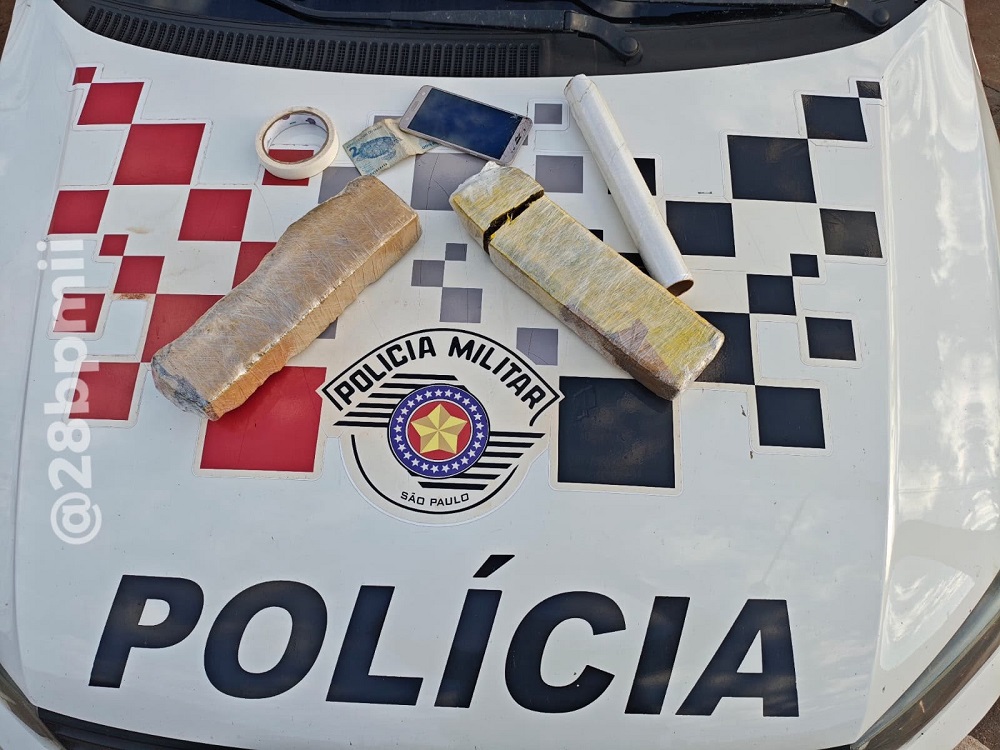 Homem foge da Polícia Militar, mas é localizado após perseguição e 2 quilos de maconha são apreendidos em Pereira Barreto