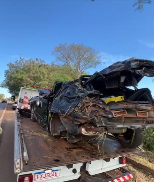 Motorista de 43 anos morre após perder o controle do carro e despencar em ribanceira na Rodovia da Integração, em Andradina