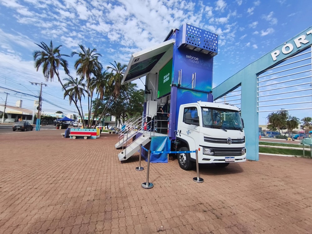 Carreta tecnológica do Sebrae chega a Castilho com atendimento gratuito